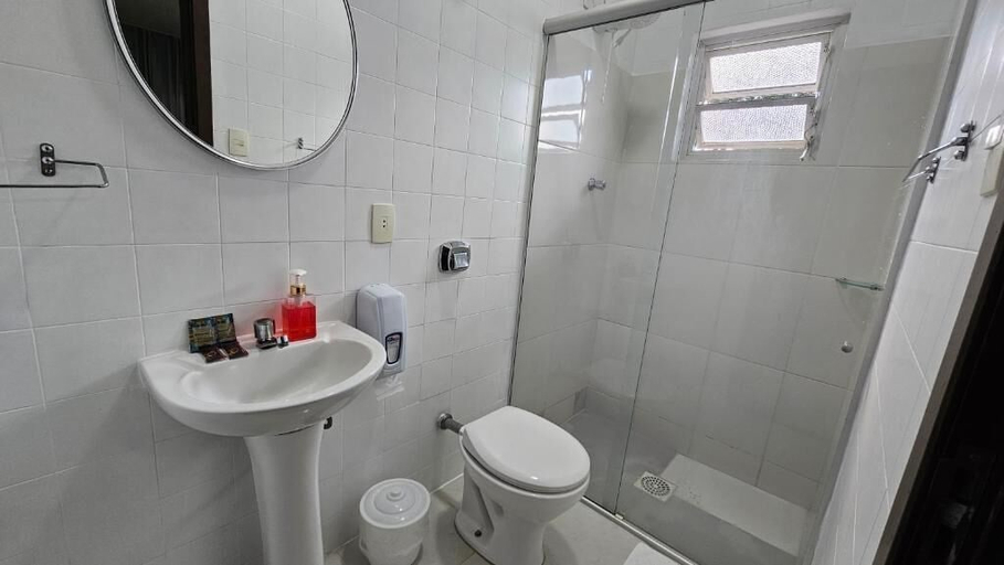 Bathroom 3, Presto Hotel, Blumenau
