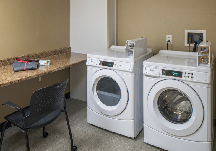 Bathroom 4, Holiday Inn Express & Suites SPRINGFIELD by IHG, Sangamon