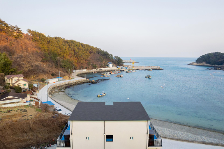 Others 2, Geoje Island East Pool Villa, Geoje