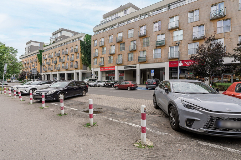 Exterior 4, Lumina 2-room Apart with Balkony & Metro, Warsaw