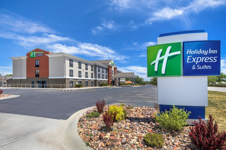 Exterior & Views 2, Holiday Inn Express & Suites DOUGLAS by IHG, Converse