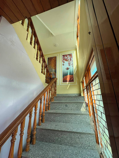 Interior 5, Adhaan Guest House, Baramulla