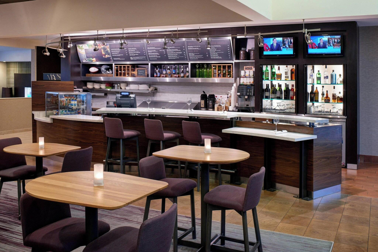 Food & Drinks 5, Courtyard Detroit Metro Airport Romulus, Wayne