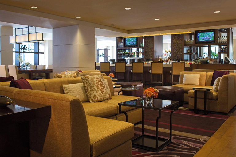 Exterior & Views 2, Peoria Marriott Pere Marquette, Peoria