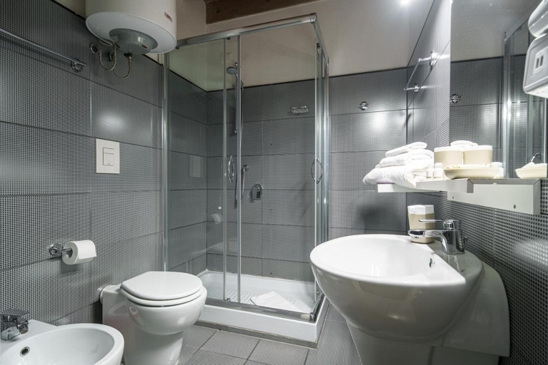 Bathroom 3, Le Meraviglie di Alice, Cagliari