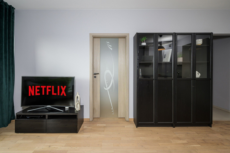 Living area 5, Lumina 2-room Apart with Balkony & Metro, Warsaw