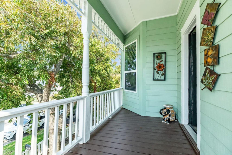 Room 2, Have fun Relax and Stay Close to the Beach, Galveston
