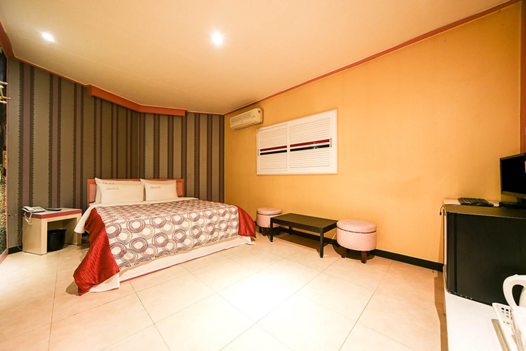 Bedroom 4, Hwaseong Bobos, Hwaseong
