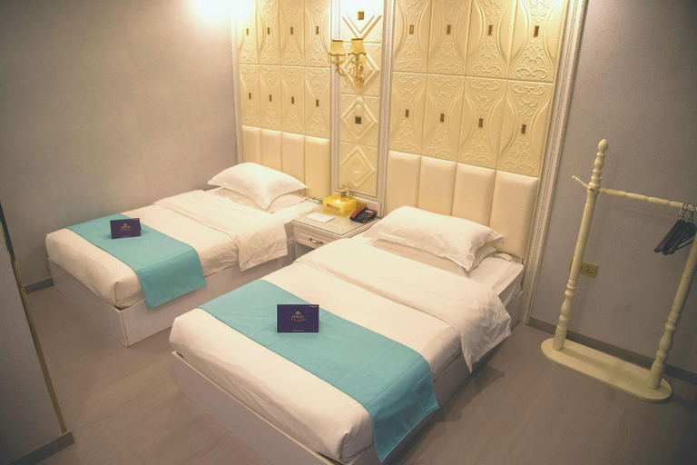 Bedroom 2, Huiqian Group Hotel (Shaotong Huandong), Zhaotong