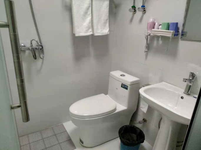 Bathroom 2, Yijia Hotel, Jiaozuo