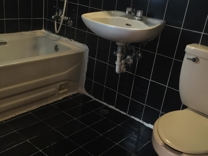 Bathroom 3, Adia Budget Hotel, Kaohsiung