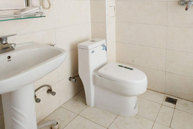 Bathroom, Junyi Hotel, Langfang