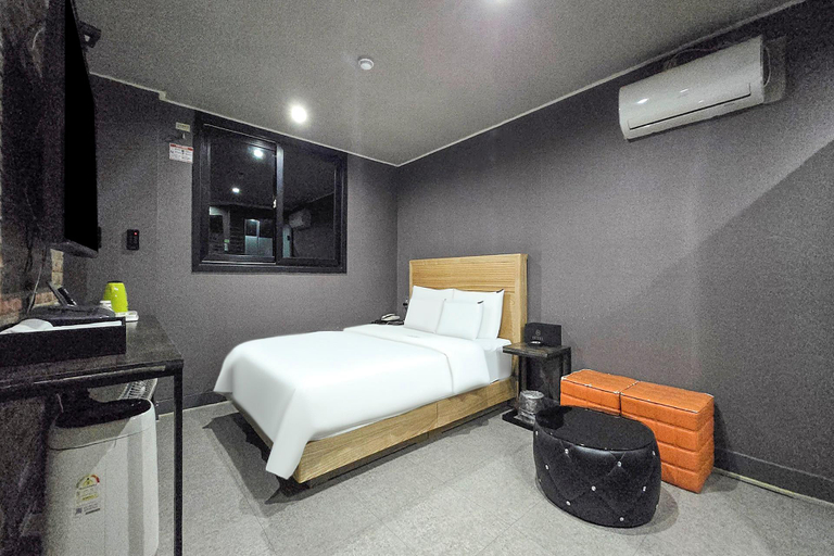 Bedroom 2, Bucheon (Sangdong) N, Gyeyang
