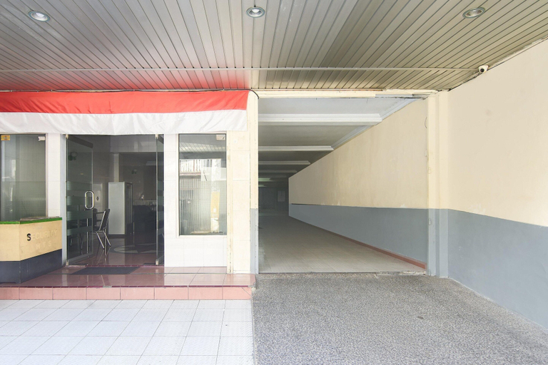 Exterior 5, Luxury Deluxe DBL Retreat W/ Free Wifi and Parking, Makassar