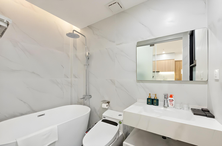 Bathroom, Lovely Apartment Studio no 8, Ba Đình