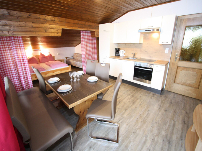 Others 4, Chalet in Sankt Johann near Ski Lift, Sankt Johann im Pongau