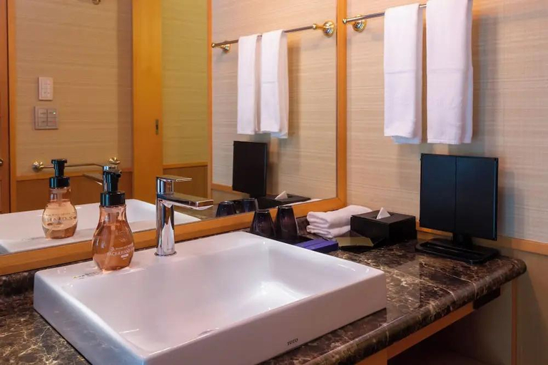 Bathroom 5, Isekaguraba Resort Sennomori, Ise