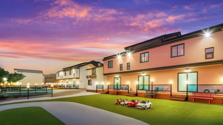 Exterior & Views 5, Gyeongju Byeolkids Poolvilla, Gyeongju