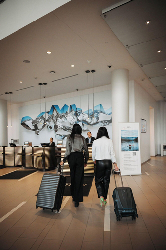 Public Area 4, Calgary Airport Marriott In-Terminal Hotel, Division No. 6