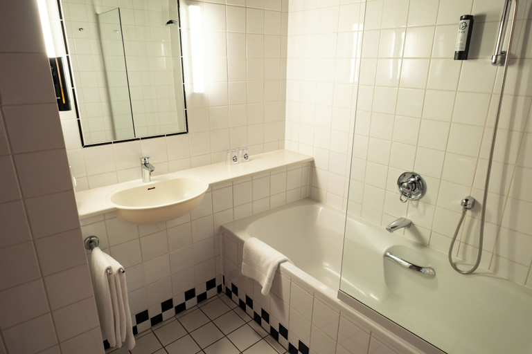 Bathroom 4, Hotel Theater Figi, Zeist