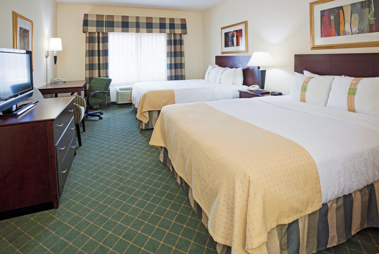 Bedroom 2, Holiday Inn Conference Ctr Marshfield by IHG, Wood