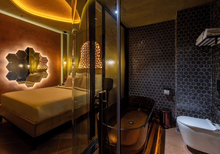 Bathroom 4, PYNT Hotel 9, Tan Phu