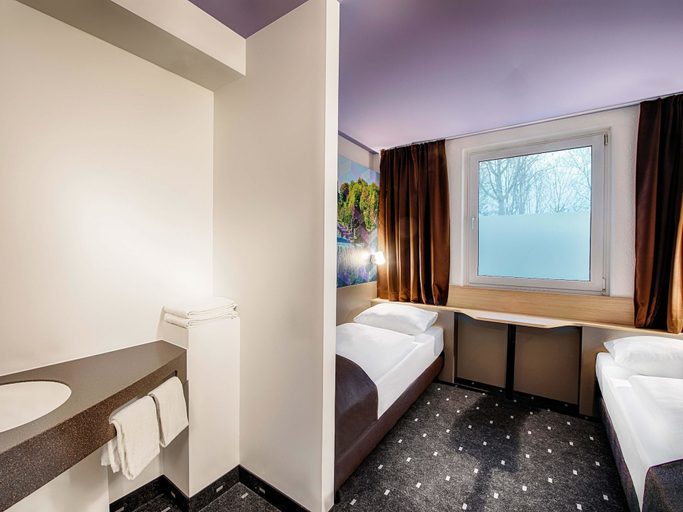 Bedroom 3, B&B Hotel Kassel-Süd, Kassel