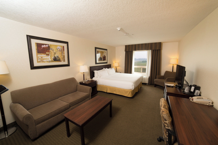 Bedroom 4, Holiday Inn Express & Suites WHITECOURT SOUTHEAST by IHG, Division No. 13