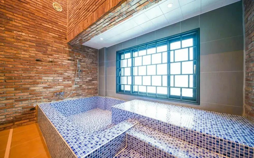 Bathroom 4, Andong Case Hotel, Andong