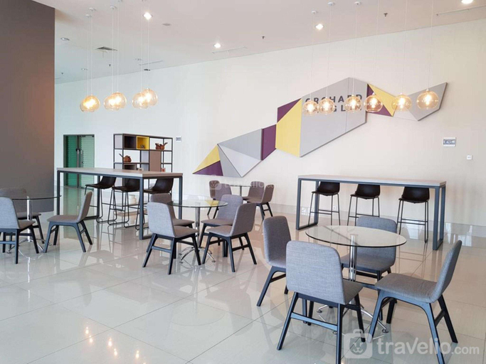 Food & Drinks, Studio Cozy Anderson Supermall Mansion By Travelio, Surabaya