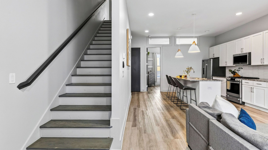 Interior 2, Harmony House by Avantstay Sunlit Open Design + Island Kitchen Five Points + Broadway, Davidson