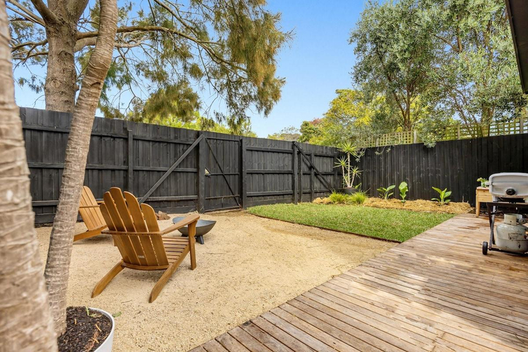 Others 4, The Love Shack - newly renovated romantic cottage, Melbourne