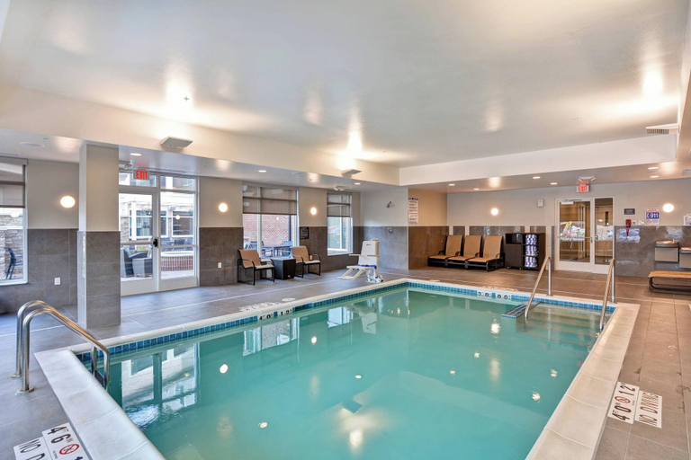 Sport & Beauty 5, Residence Inn by Marriott Milwaukee North/Glendale, Milwaukee