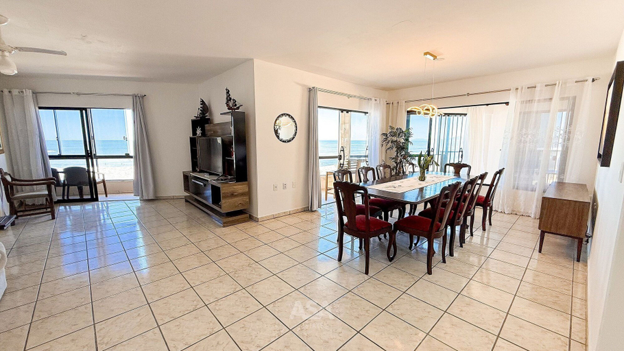 Dining 2, ASA Cobertura Beira mar Vista 180° 4QT 2V, Navegantes