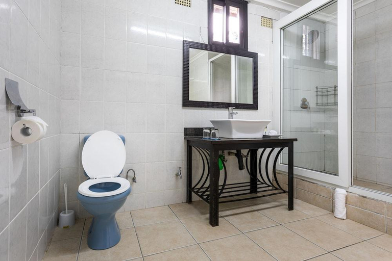 Bathroom 4, Fallsway Apartments - Louden Court, Lusaka