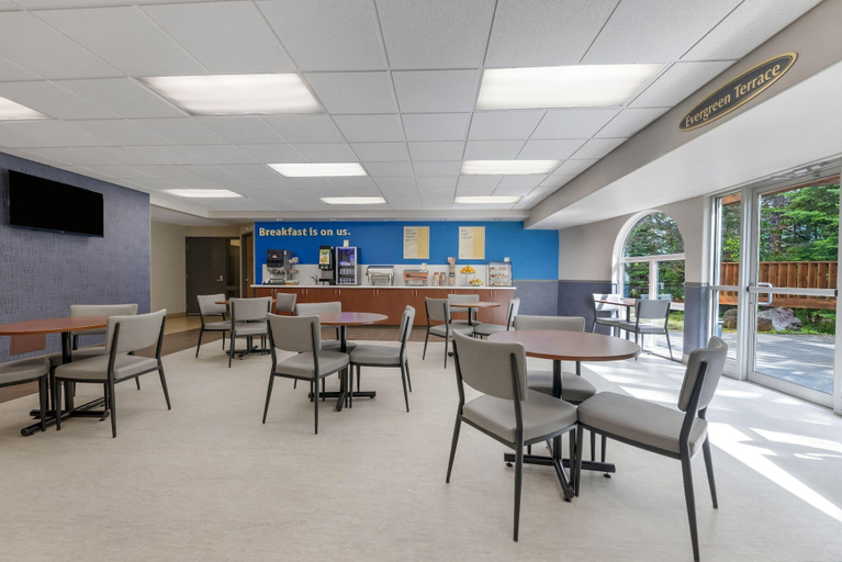 Food & Drinks 5, Days Inn by Wyndham Thunder Bay North, Thunder Bay