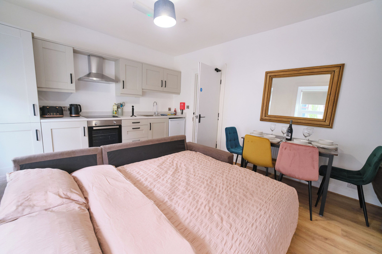 Room 2, Violet and Co, Derry and Strabane