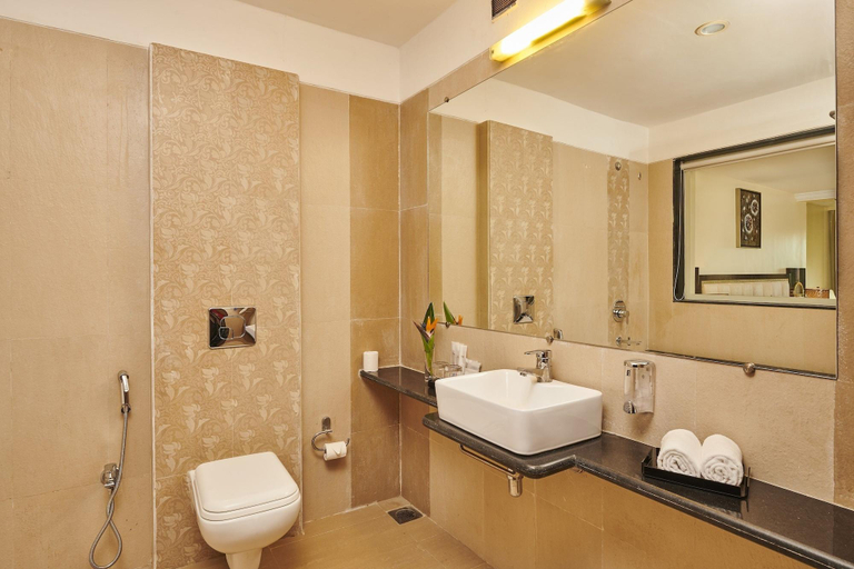 Bathroom 5, Sterling Mount Abu Resorts and Hotels, Sirohi