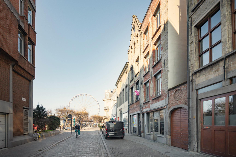 View 5, Spacious riverside apartment for 9, Antwerpen