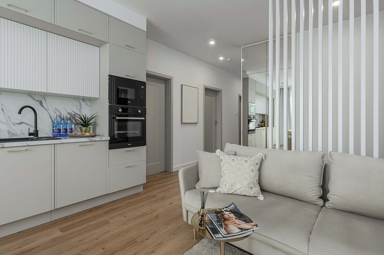 Living room 3, Family Home Steps From the Beach, Warsaw