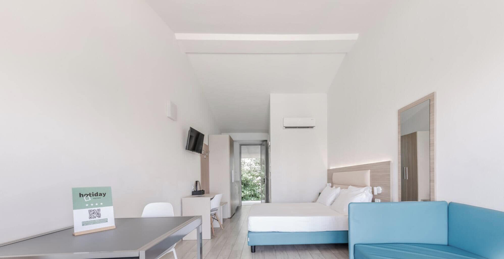 Bedroom 3, HOTIDAY Apartments Desenzano, Brescia