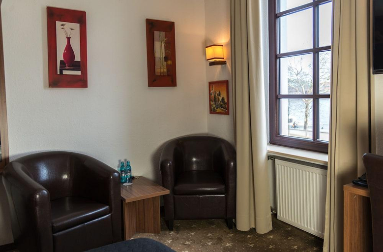 Others 5, Hotel und Restaurant Lowenbrau Koln, Köln