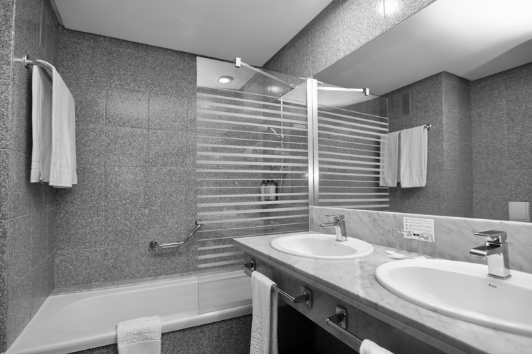 Bathroom, Puerto Palace, Santa Cruz de Tenerife