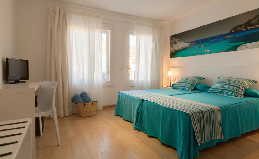Bedroom 3, Hotel Capri, Baleares