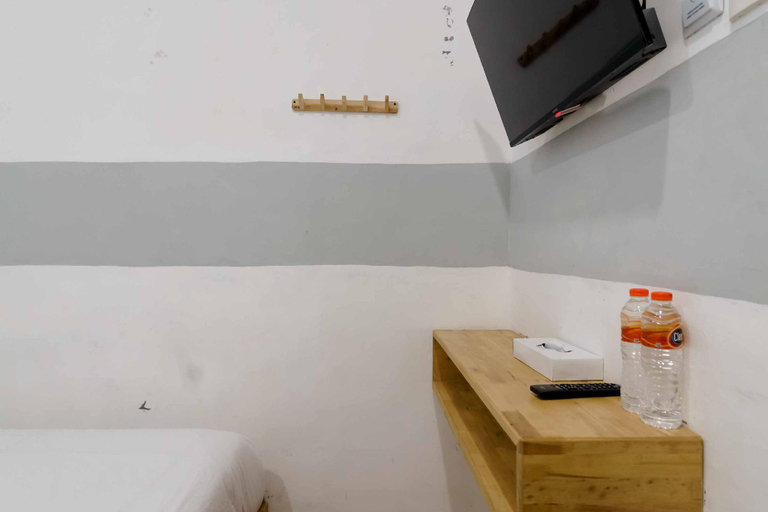 Others 2, RedDoorz @ Jotel Guest House Medan, Medan