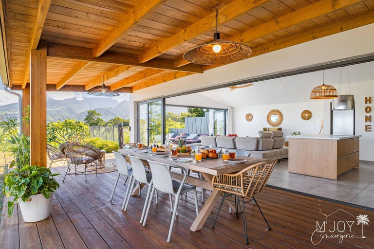 Food & Drinks 5, Casa Hawa - Heated swimming pool Sea and mountain view, Saint-Pierre