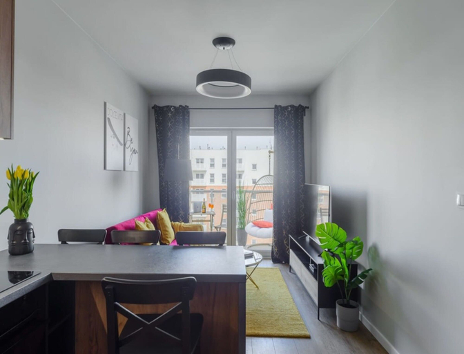 Dining, Quiet City Apartment for 4, Łódź