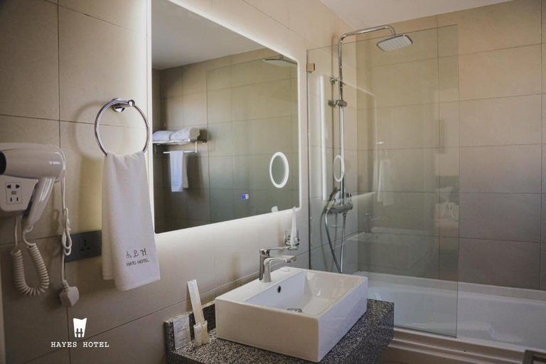 Bathroom, Hayes Hotel Addis Abeba, Addis Abeba