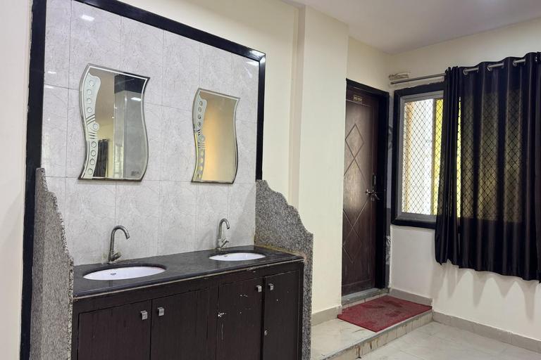 Bathroom 4, Hotel Lotus Inn near Udaipur City Railway Station, Udaipur