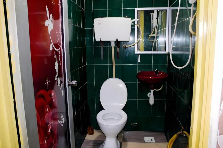 Bathroom 3, New Kajang Hotel, Hulu Langat